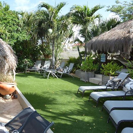 Bananas Apartments Adults Only Palm Beach Ngoại thất bức ảnh