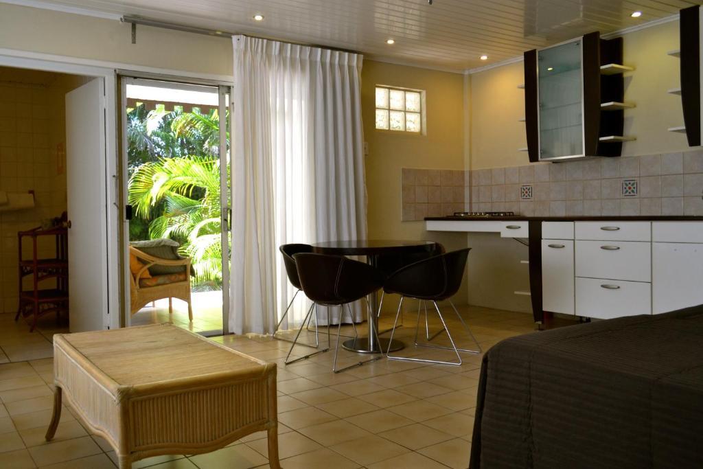 Bananas Apartments Adults Only Palm Beach Phòng bức ảnh