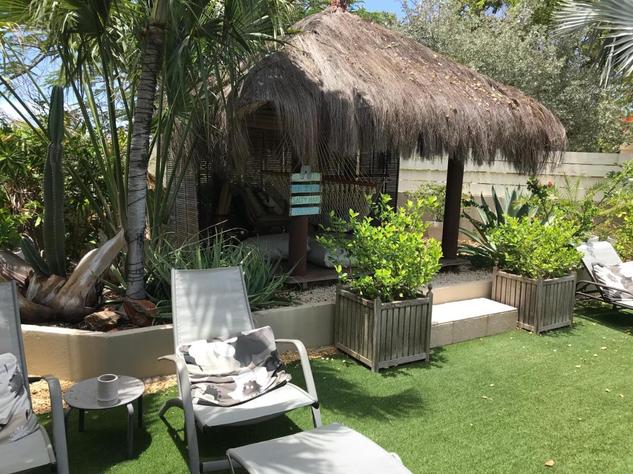 Bananas Apartments Adults Only Palm Beach Ngoại thất bức ảnh